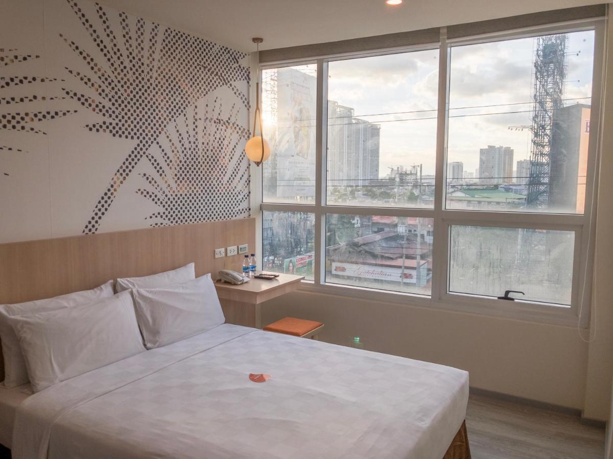 Go Hotels Plus Mandaluyong Екстер'єр фото