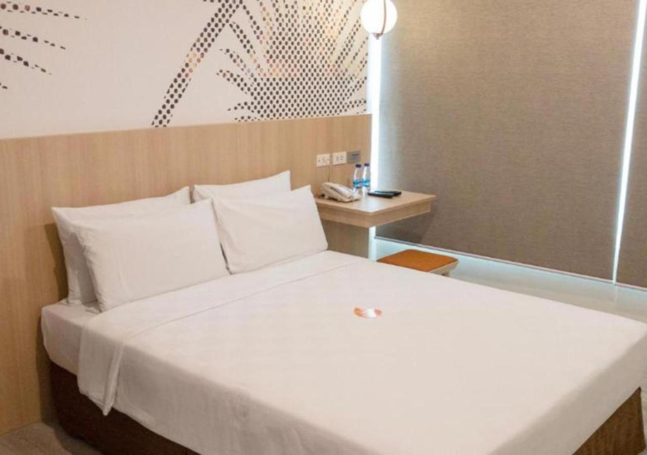 Go Hotels Plus Mandaluyong Екстер'єр фото