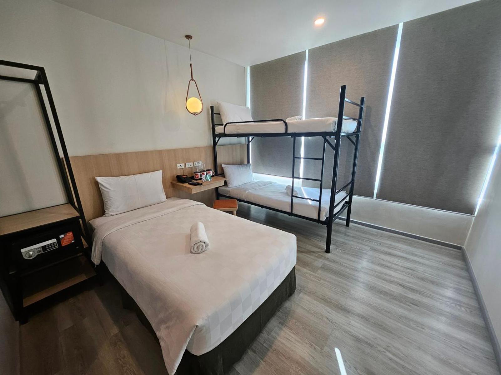 Go Hotels Plus Mandaluyong Екстер'єр фото