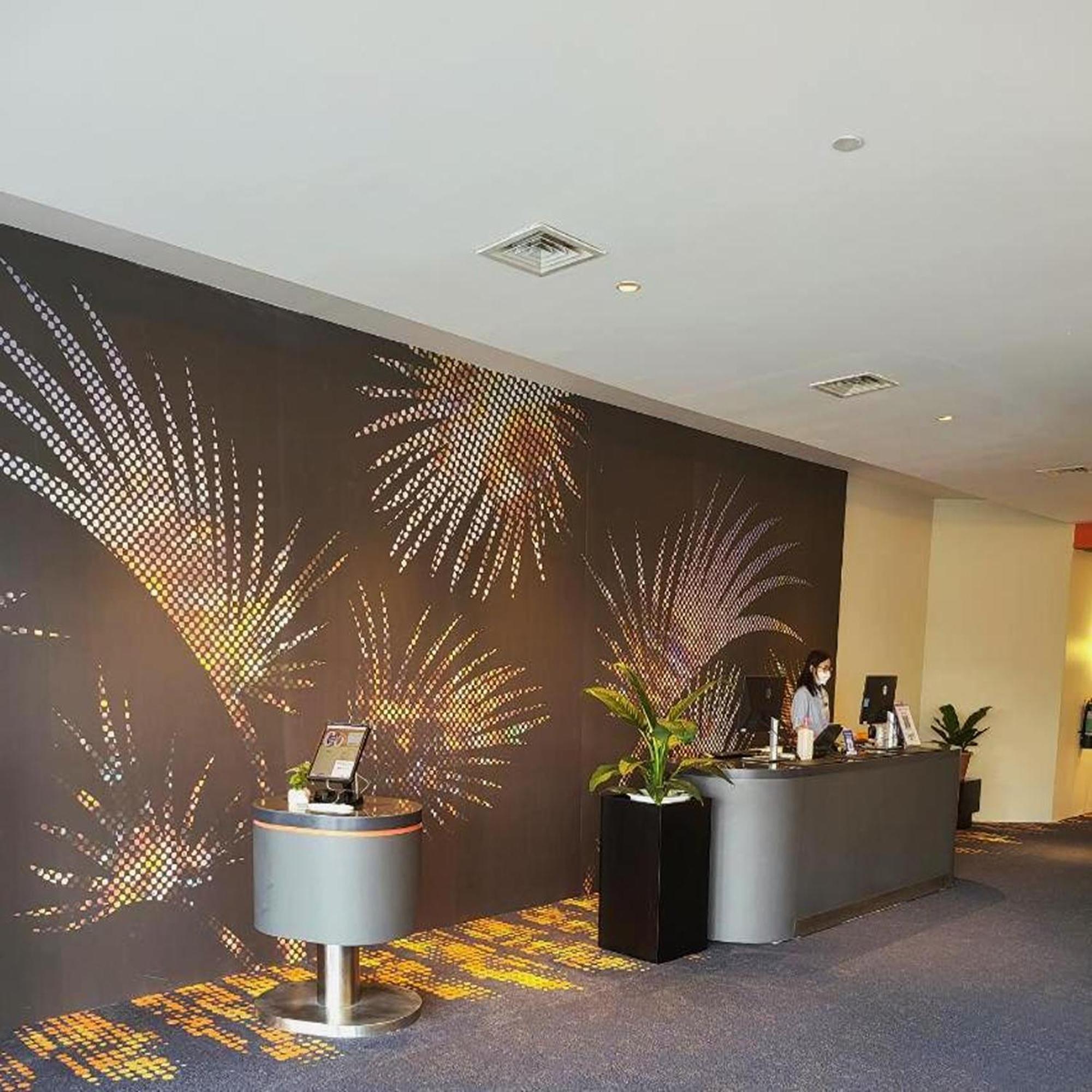 Go Hotels Plus Mandaluyong Екстер'єр фото