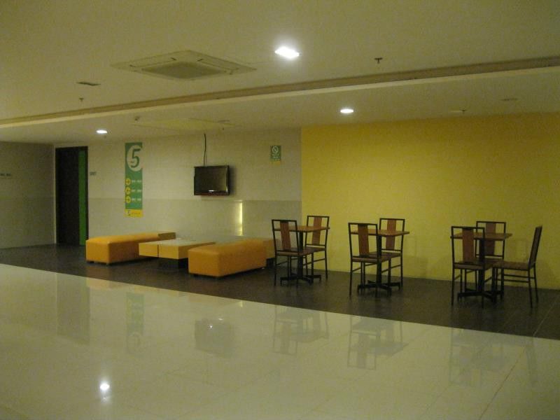 Go Hotels Plus Mandaluyong Екстер'єр фото